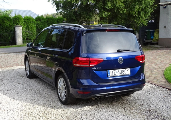 Volkswagen Touran cena 79800 przebieg: 68250, rok produkcji 2018 z Toruń małe 781